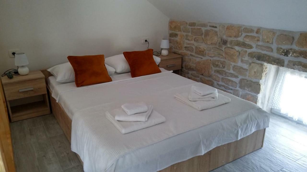 Apartmani Goga Skradin Exteriör bild