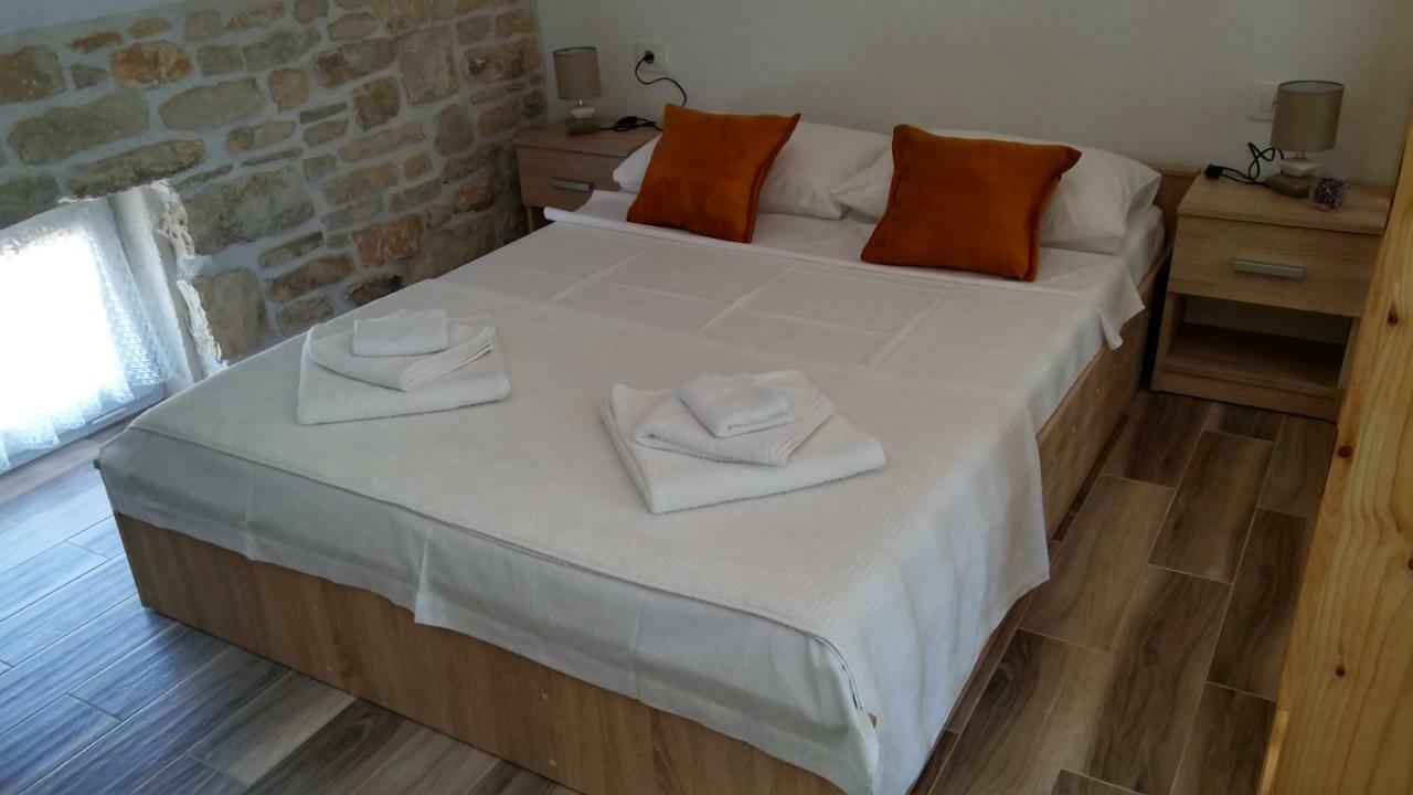 Apartmani Goga Skradin Exteriör bild